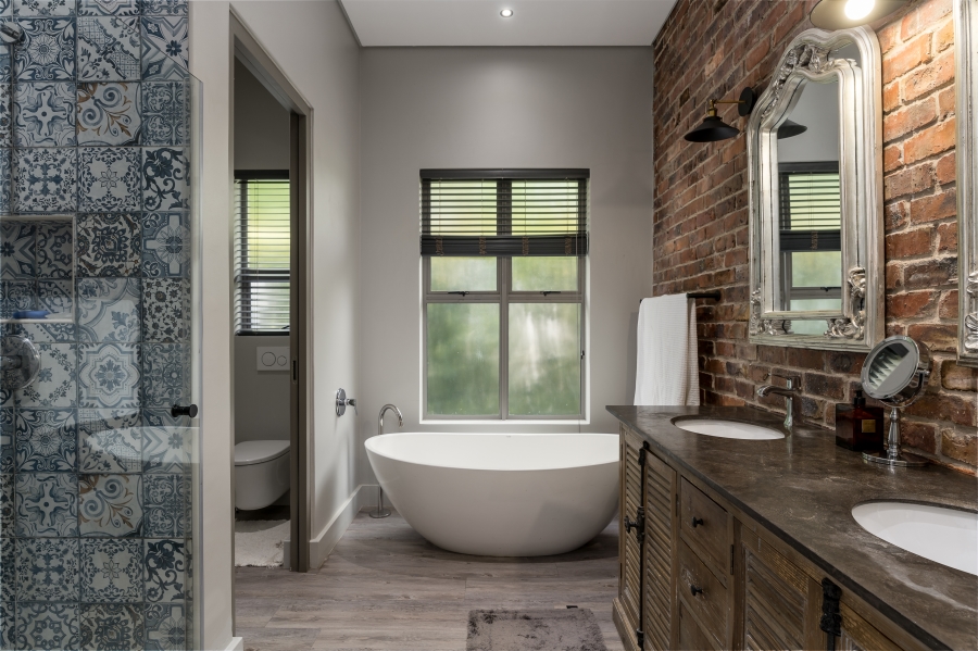 4 Bedroom Property for Sale in Pearl Valley at Val de Vie Western Cape